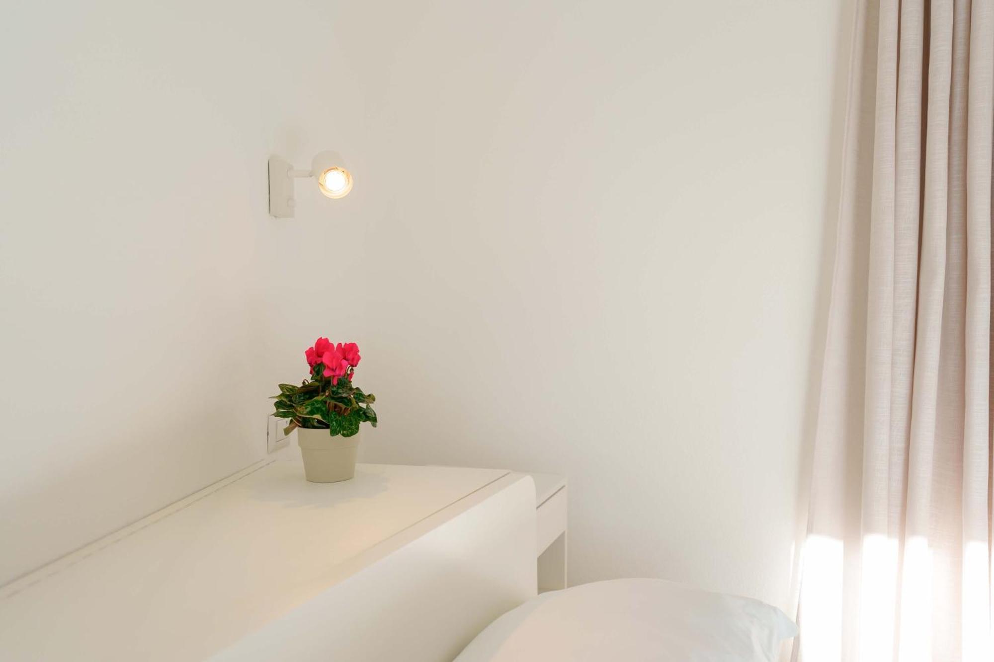 Guest House Deidda - Ts Rooms B&B San Sperate Dış mekan fotoğraf